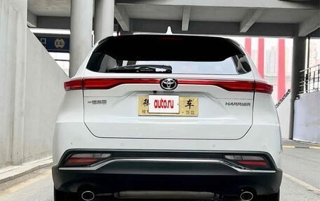 Toyota Harrier, 2022 год, 3 310 000 рублей, 5 фотография
