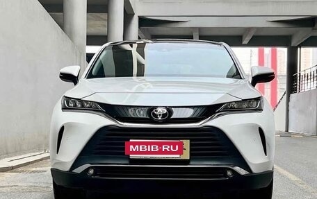 Toyota Harrier, 2022 год, 3 310 000 рублей, 2 фотография