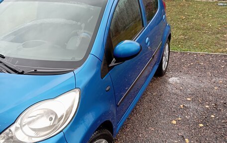 Peugeot 107 I рестайлинг, 2011 год, 520 000 рублей, 3 фотография