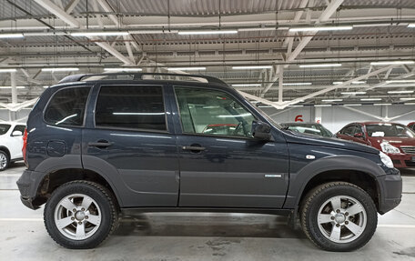 Chevrolet Niva I рестайлинг, 2015 год, 477 750 рублей, 4 фотография