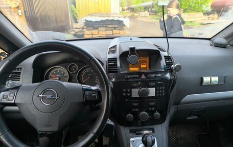 Opel Zafira B, 2011 год, 690 000 рублей, 4 фотография