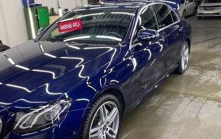 Mercedes-Benz E-Класс, 2018 год, 4 000 000 рублей, 5 фотография