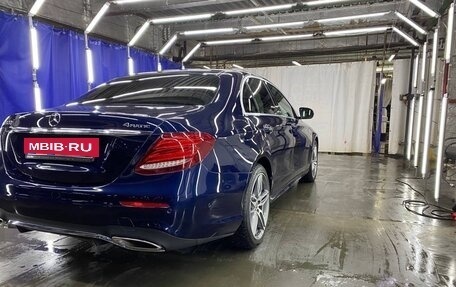 Mercedes-Benz E-Класс, 2018 год, 4 000 000 рублей, 10 фотография