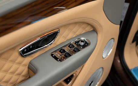 Bentley Bentayga I, 2024 год, 52 000 000 рублей, 14 фотография