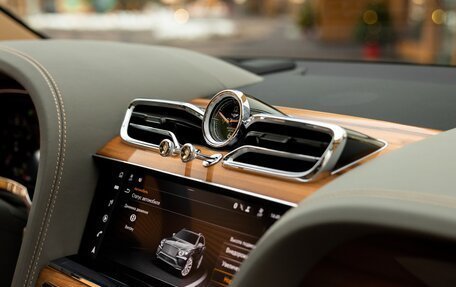 Bentley Bentayga I, 2024 год, 52 000 000 рублей, 23 фотография