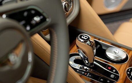 Bentley Bentayga I, 2024 год, 52 000 000 рублей, 19 фотография