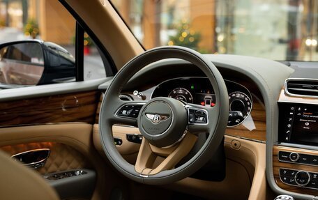 Bentley Bentayga I, 2024 год, 52 000 000 рублей, 27 фотография