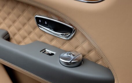 Bentley Bentayga I, 2024 год, 52 000 000 рублей, 30 фотография