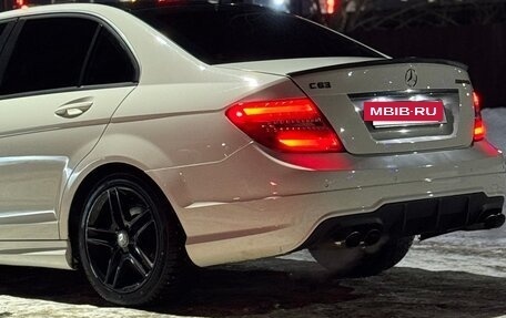 Mercedes-Benz C-Класс, 2011 год, 1 000 000 рублей, 2 фотография