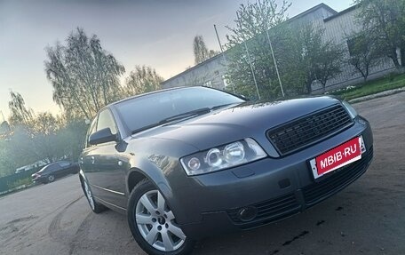 Audi A4, 2003 год, 900 000 рублей, 4 фотография