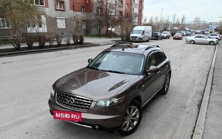 Infiniti FX I, 2007 год, 1 180 000 рублей, 26 фотография
