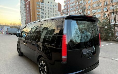 Hyundai Staria, 2024 год, 7 500 000 рублей, 7 фотография