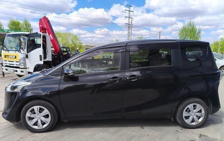 Toyota Sienta II, 2020 год, 1 570 000 рублей, 3 фотография
