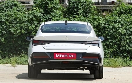 Hyundai Elantra, 2025 год, 2 000 000 рублей, 4 фотография
