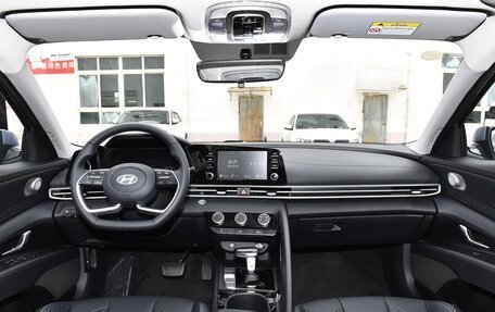 Hyundai Elantra, 2025 год, 2 000 000 рублей, 10 фотография