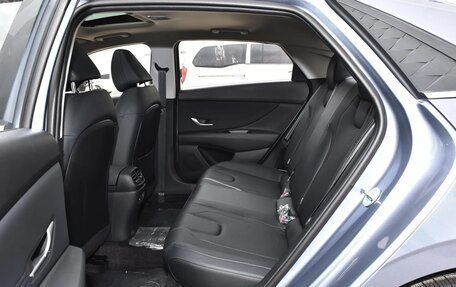 Hyundai Elantra, 2025 год, 2 000 000 рублей, 17 фотография