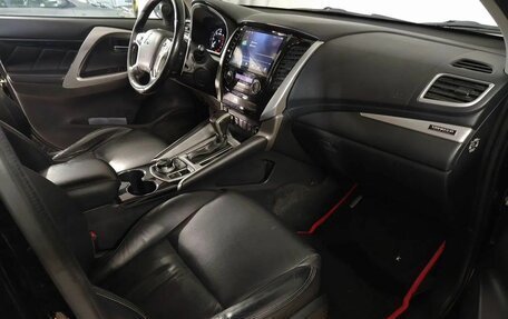 Mitsubishi Pajero Sport III рестайлинг, 2019 год, 3 061 000 рублей, 21 фотография