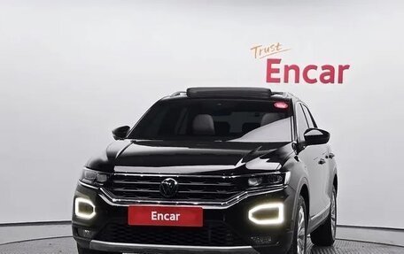 Volkswagen T-Roc I, 2022 год, 1 350 000 рублей, 3 фотография