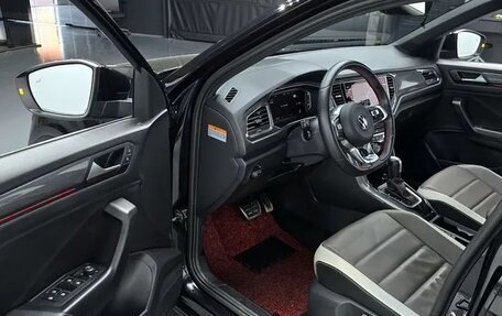 Volkswagen T-Roc I, 2022 год, 1 350 000 рублей, 9 фотография