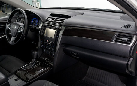Toyota Camry, 2017 год, 2 207 000 рублей, 16 фотография