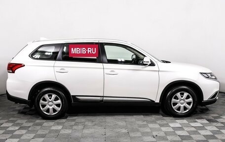 Mitsubishi Outlander III рестайлинг 3, 2018 год, 2 098 000 рублей, 4 фотография