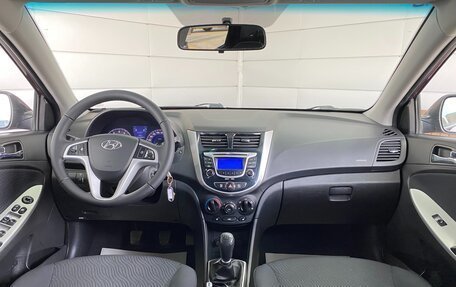 Hyundai Solaris II рестайлинг, 2013 год, 809 000 рублей, 11 фотография
