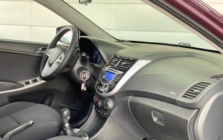 Hyundai Solaris II рестайлинг, 2013 год, 809 000 рублей, 13 фотография