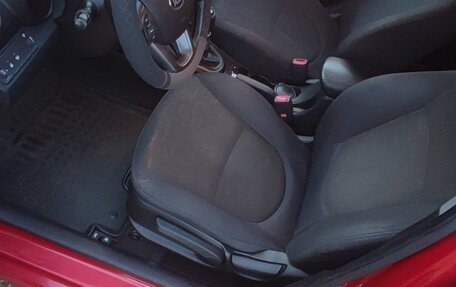KIA Rio III рестайлинг, 2014 год, 780 000 рублей, 10 фотография