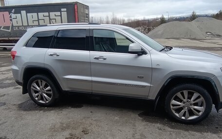 Jeep Grand Cherokee, 2011 год, 1 620 000 рублей, 22 фотография