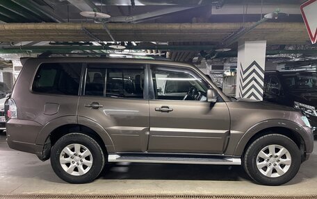 Mitsubishi Pajero IV, 2014 год, 2 650 000 рублей, 4 фотография