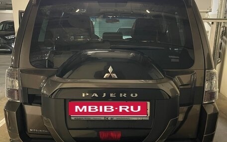 Mitsubishi Pajero IV, 2014 год, 2 650 000 рублей, 3 фотография