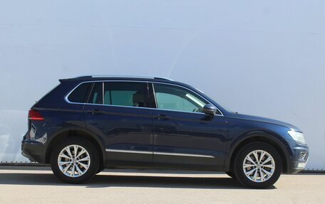 Volkswagen Tiguan II, 2017 год, 1 820 000 рублей, 6 фотография