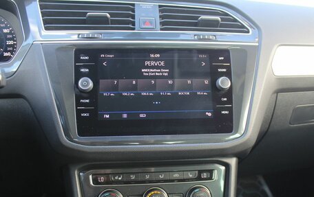Volkswagen Tiguan II, 2017 год, 1 820 000 рублей, 19 фотография