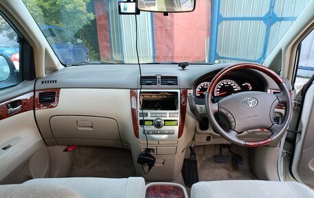 Toyota Ipsum II, 2004 год, 725 000 рублей, 10 фотография