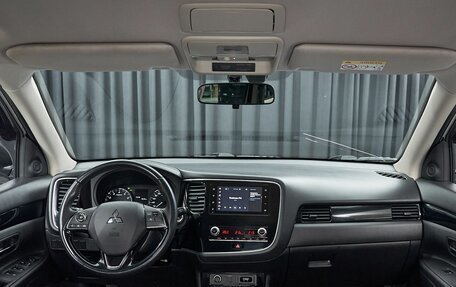 Mitsubishi Outlander III рестайлинг 3, 2021 год, 2 297 000 рублей, 7 фотография