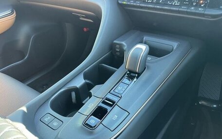 Toyota Crown, 2022 год, 3 400 090 рублей, 28 фотография