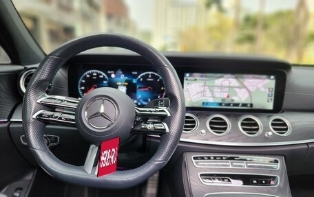 Mercedes-Benz E-Класс, 2022 год, 3 300 000 рублей, 14 фотография