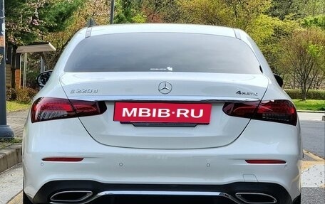 Mercedes-Benz E-Класс, 2022 год, 3 300 000 рублей, 3 фотография