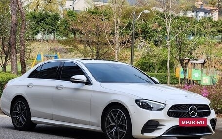 Mercedes-Benz E-Класс, 2022 год, 3 300 000 рублей, 6 фотография