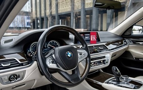 BMW 7 серия, 2016 год, 4 300 000 рублей, 18 фотография
