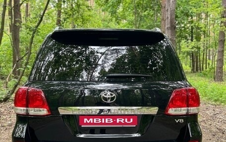 Toyota Land Cruiser 200, 2011 год, 3 500 000 рублей, 28 фотография