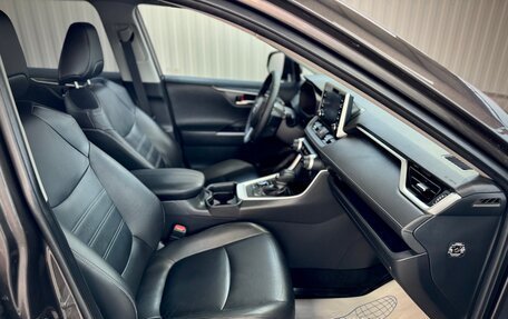 Toyota RAV4, 2019 год, 3 850 000 рублей, 20 фотография
