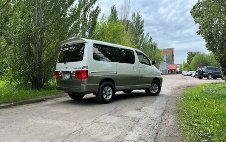 Toyota Grand HiAce I, 2000 год, 1 350 000 рублей, 3 фотография