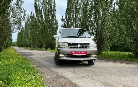 Toyota Grand HiAce I, 2000 год, 1 350 000 рублей, 7 фотография