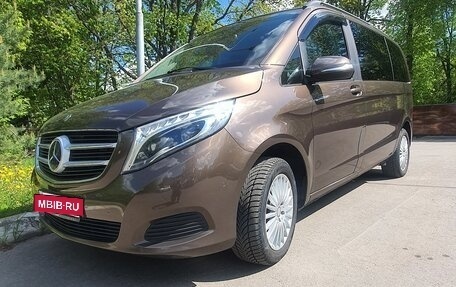 Mercedes-Benz V-Класс, 2015 год, 3 300 000 рублей, 2 фотография