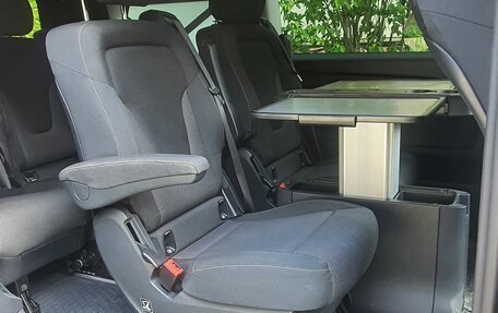 Mercedes-Benz V-Класс, 2015 год, 3 300 000 рублей, 17 фотография