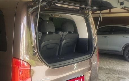 Mercedes-Benz V-Класс, 2015 год, 3 300 000 рублей, 30 фотография