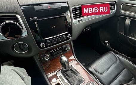 Volkswagen Touareg III, 2011 год, 2 239 000 рублей, 5 фотография
