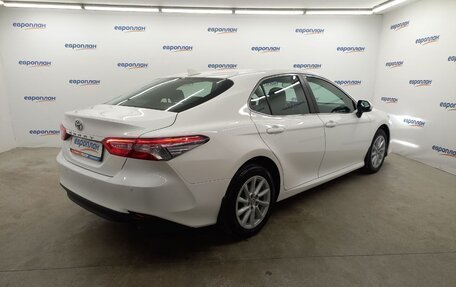 Toyota Camry, 2021 год, 2 650 000 рублей, 4 фотография