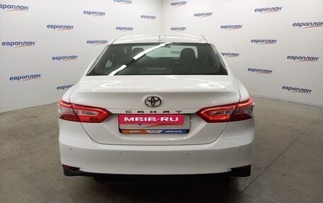 Toyota Camry, 2021 год, 2 650 000 рублей, 5 фотография
